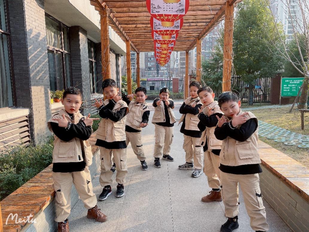 【湖畔·先锋示范】不负韶光，砥砺前行——2019级6班先进班集体事迹介绍_html_m452bacfa.jpg