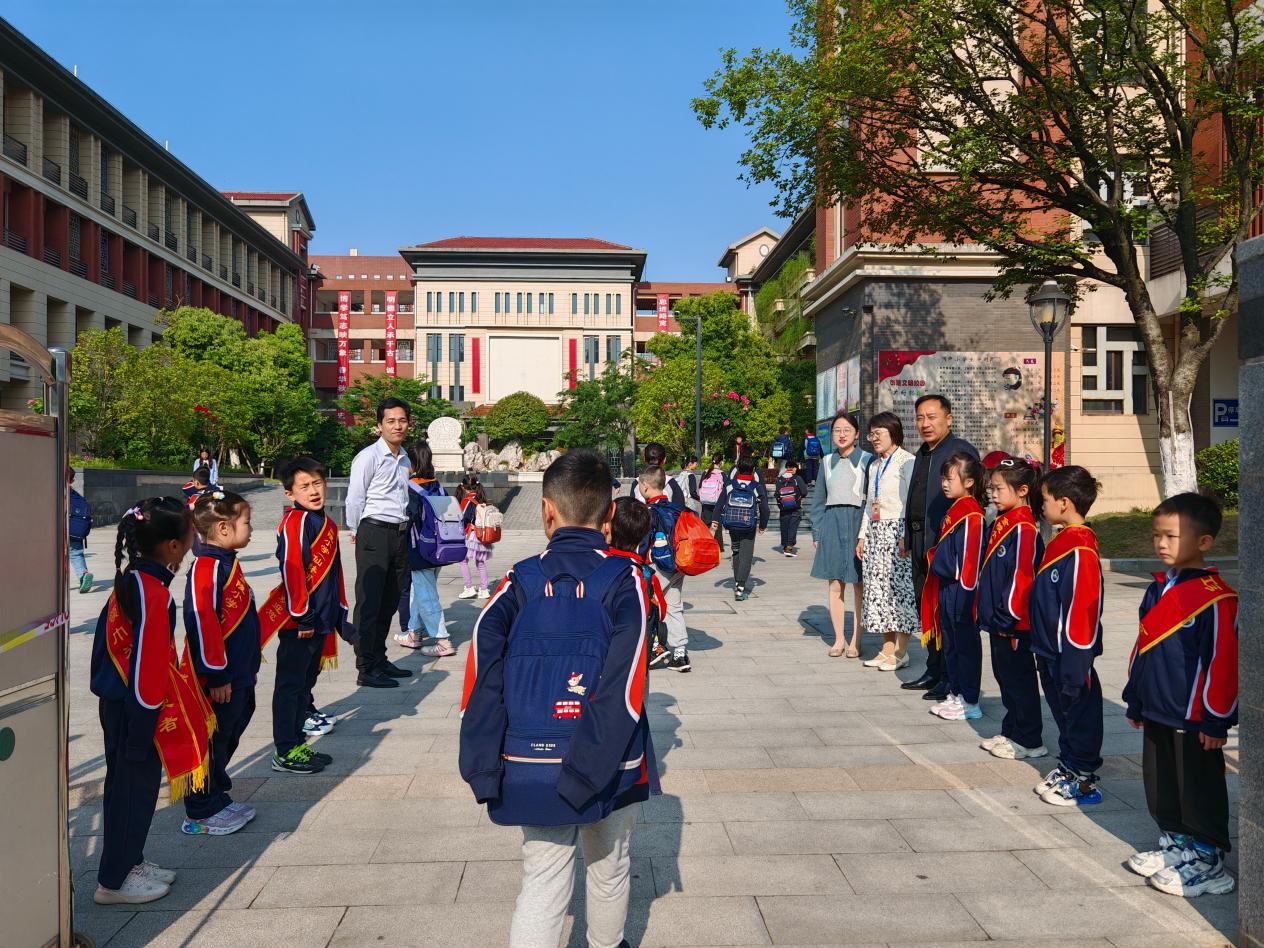 【湖畔·协同育人】督学引领促发展，体育强身助成长-金陵小学（仙林湖校区）五月专项督导_html_6466d1e2.jpg