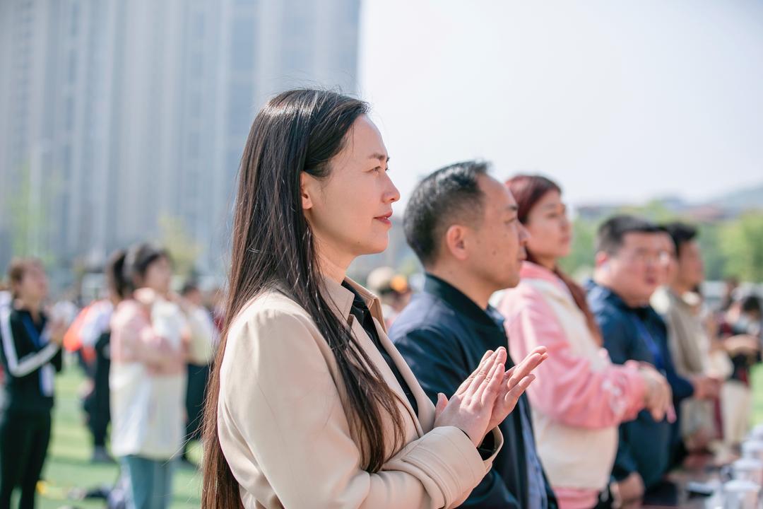 【博学广志】阳光下运动  节气里成长——金小广志路2022-2023学年第二学期春季运动会_html_18c5aee4.jpg