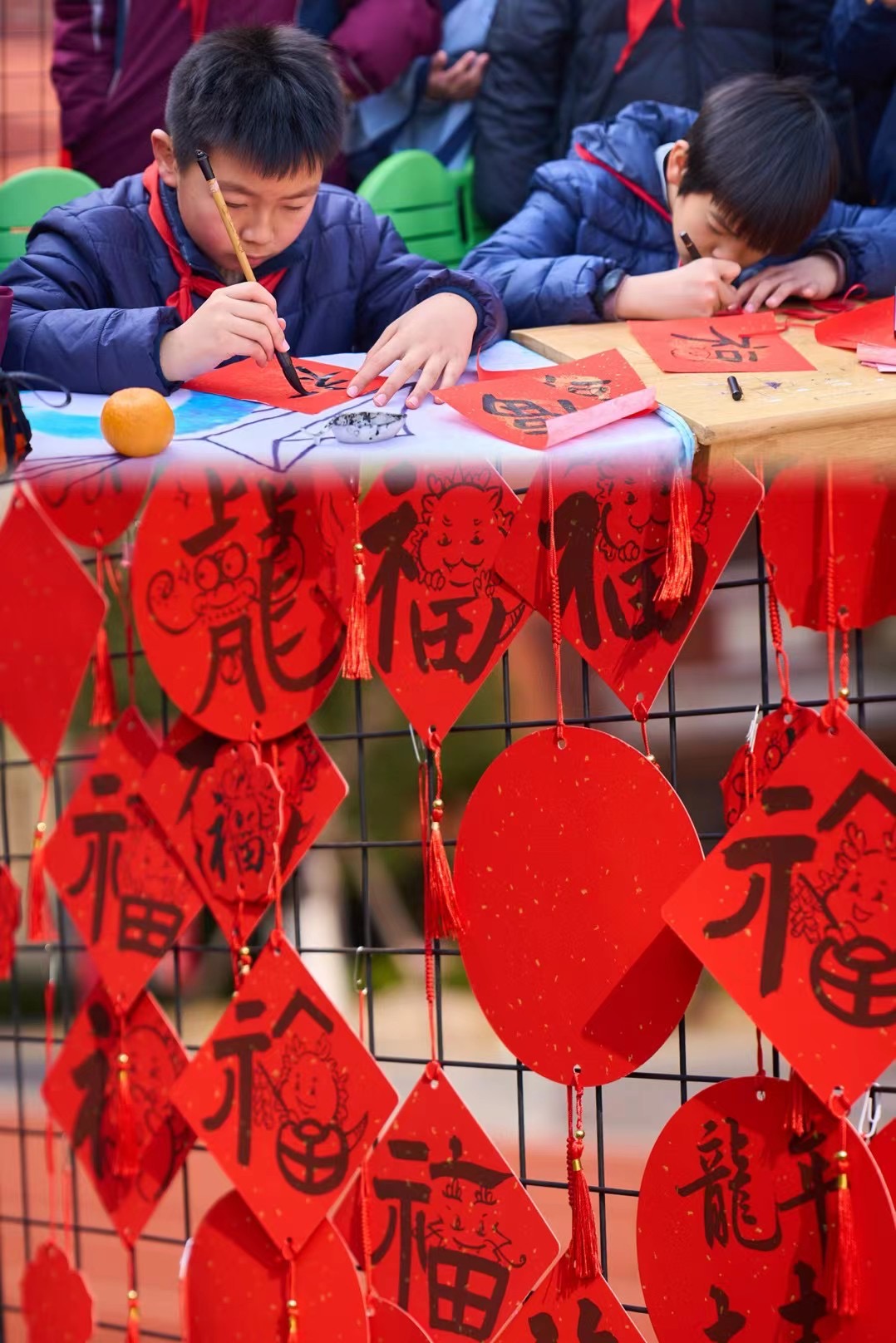 【湖畔·学生活动】“祥龙迎春 龘龘前行 ” ——金陵小学（仙林湖校区）2024元旦国潮市集来啦！_html_562dadd7.jpg