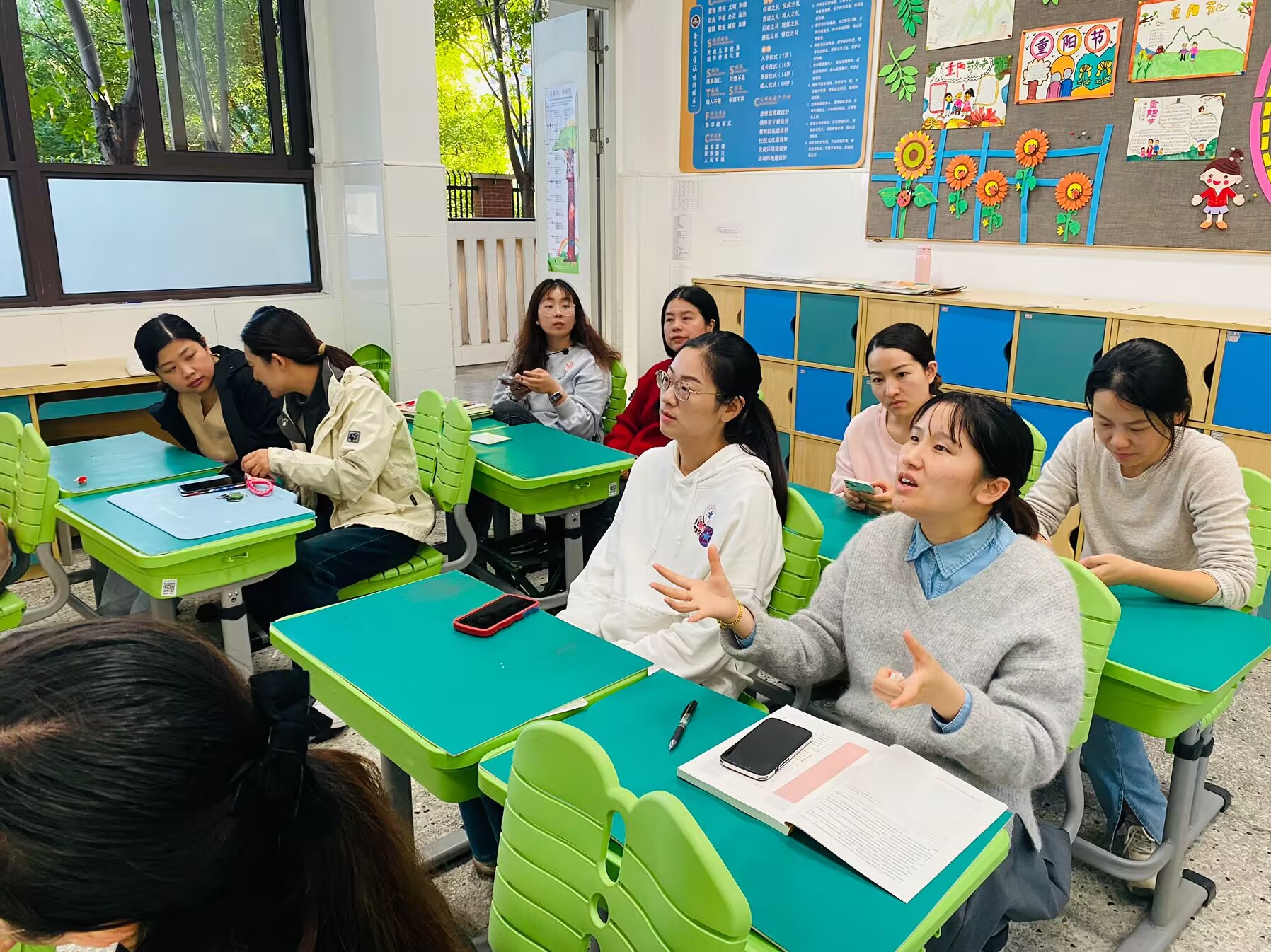 【湖畔·队伍建设】“共研共进，助力教学提升”——记二年级语文组集体备课_html_7468e9be.jpg