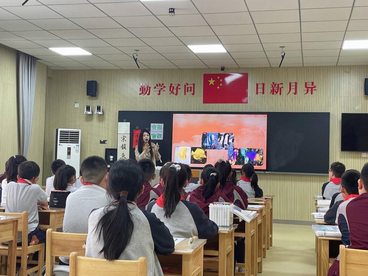 聚焦教育教学变革，推动学校高质量发展——记焦作市马村区实验学校老师走进金陵小学（仙林湖校区）(2)_html_6ee5e087.jpg
