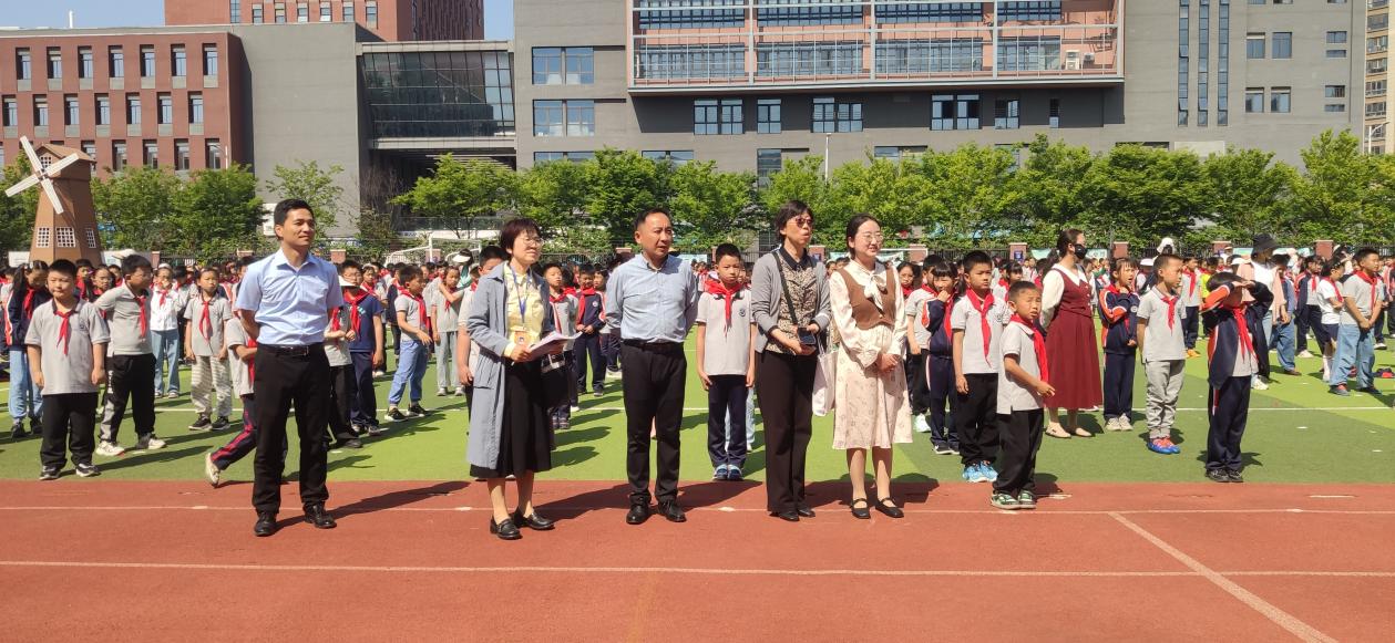 【湖畔·协同育人】督学护航，平安校园-南京市金陵小学（仙林湖校区）5月专项督导_html_2d1eab2b.jpg