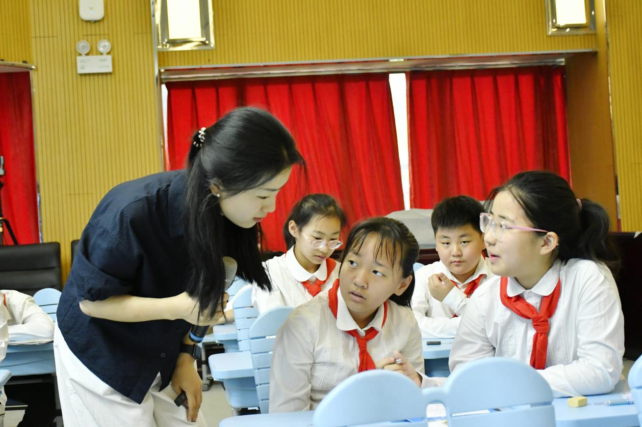 【博学广志】深耕观察描述 共研思维发展——记南京市栖霞、玄武、鼓楼小学科学三区联片教研教研活动_html_375cbdb8.jpg