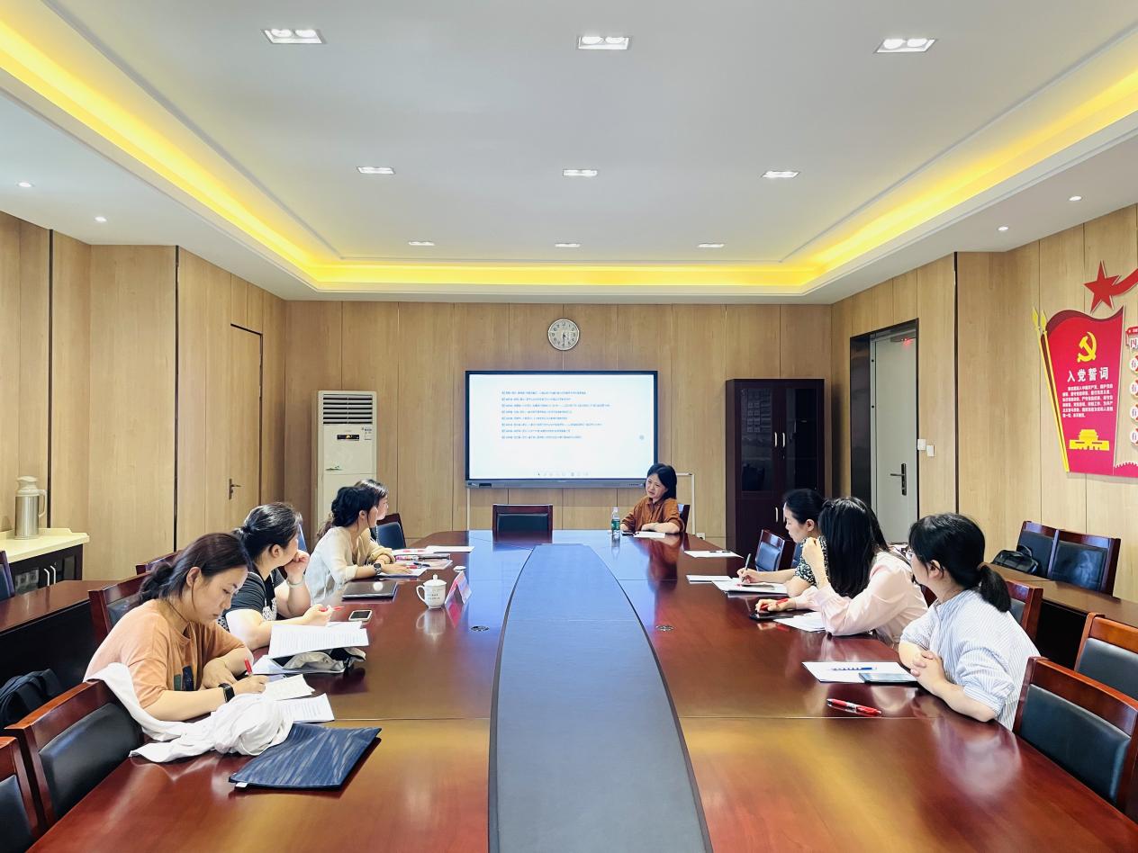 【湖畔·科研引领】教海无止境 探航勇前行——南京市金陵小学2024年度教海探航论文指导活动_html_m4d123f0c.jpg