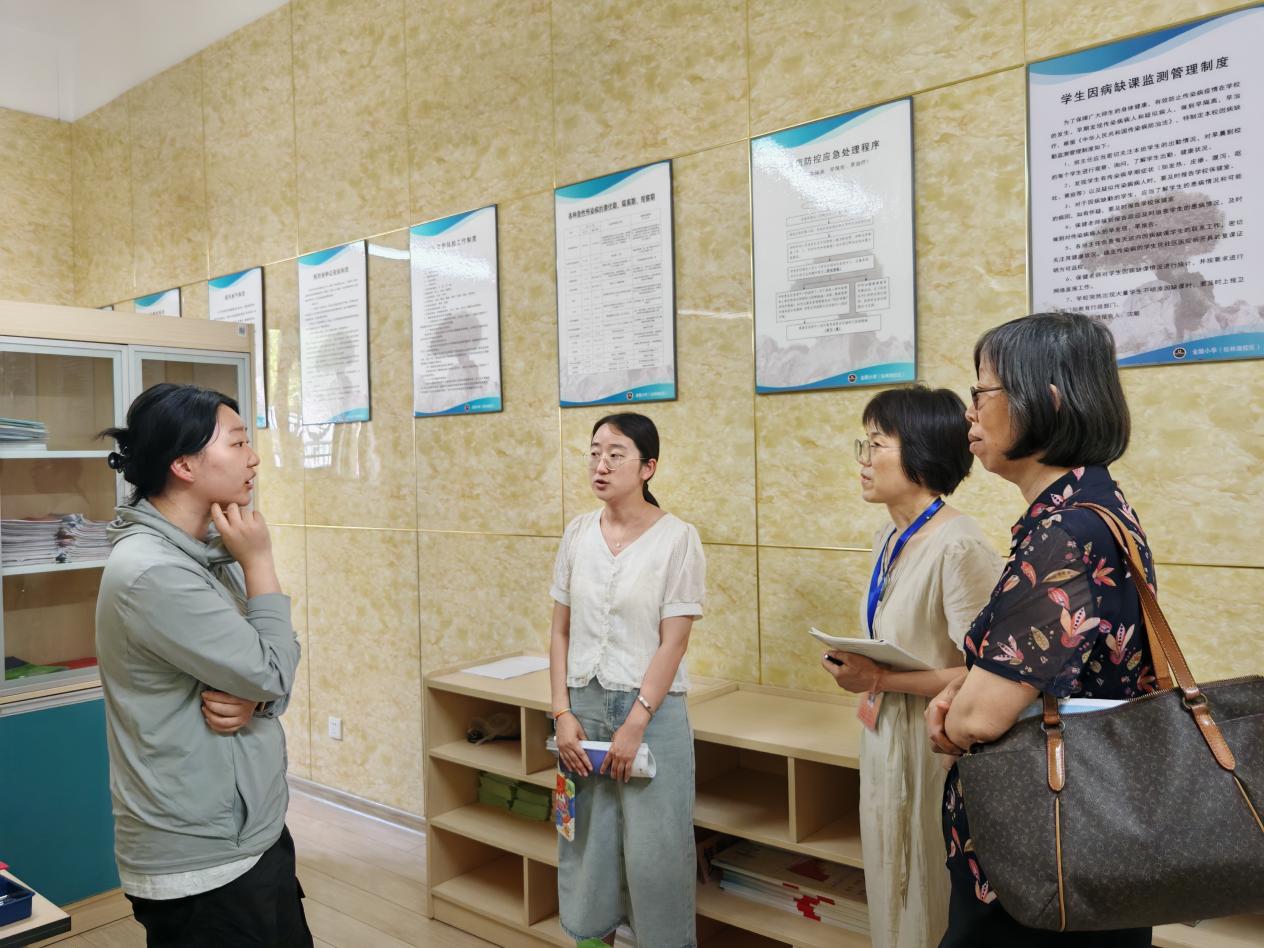 【湖畔·协同育人】规范引领促提升，科学共育助成长——金陵小学（仙林湖校区）6月专项督导_html_m59910171.jpg