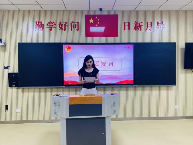 拥护党的领导 跟党奋进新征程——南京市金陵小学（仙林湖校区）主题团日活动_html_5dcdaf4d.jpg