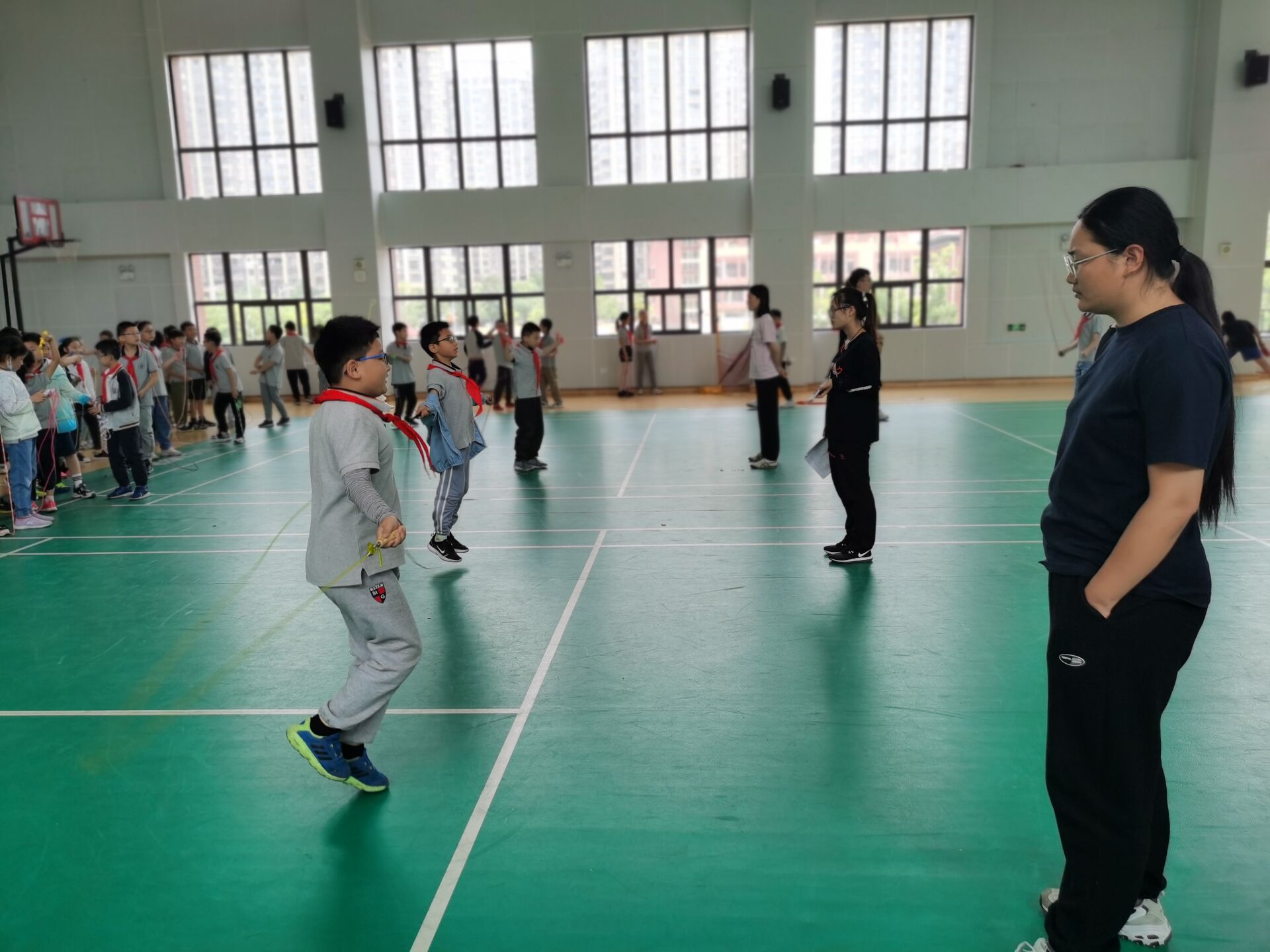 【湖畔光影】快乐体育，健康成长——第三届体育活动周之“跳绳比赛”_html_767cfa52.jpg