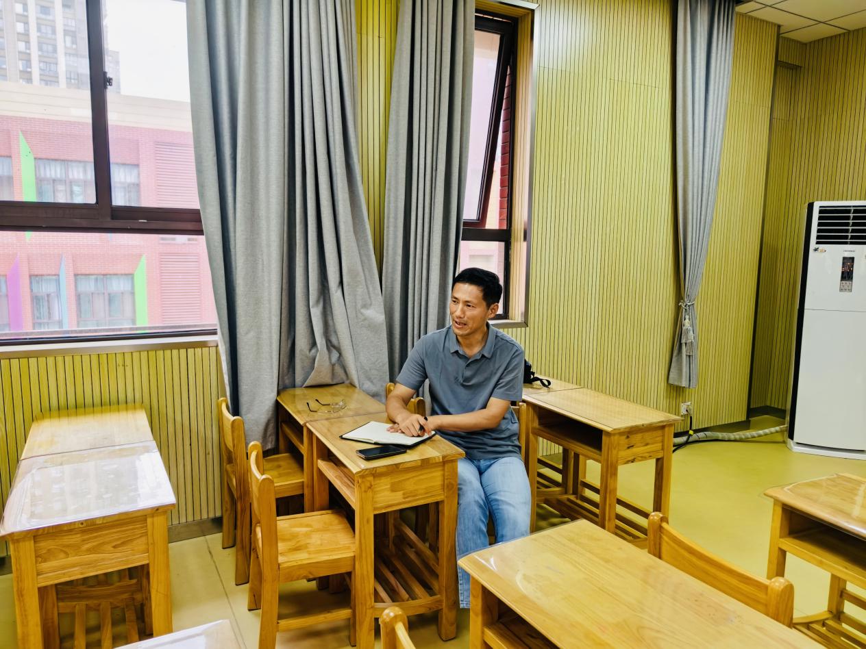 【湖畔·科研引领】期末总结凝智慧 科研征程启新篇——2024-2025学年第二学期金陵小学（仙林湖校区）科研导师制期末会议_html_m3fd011a7.jpg