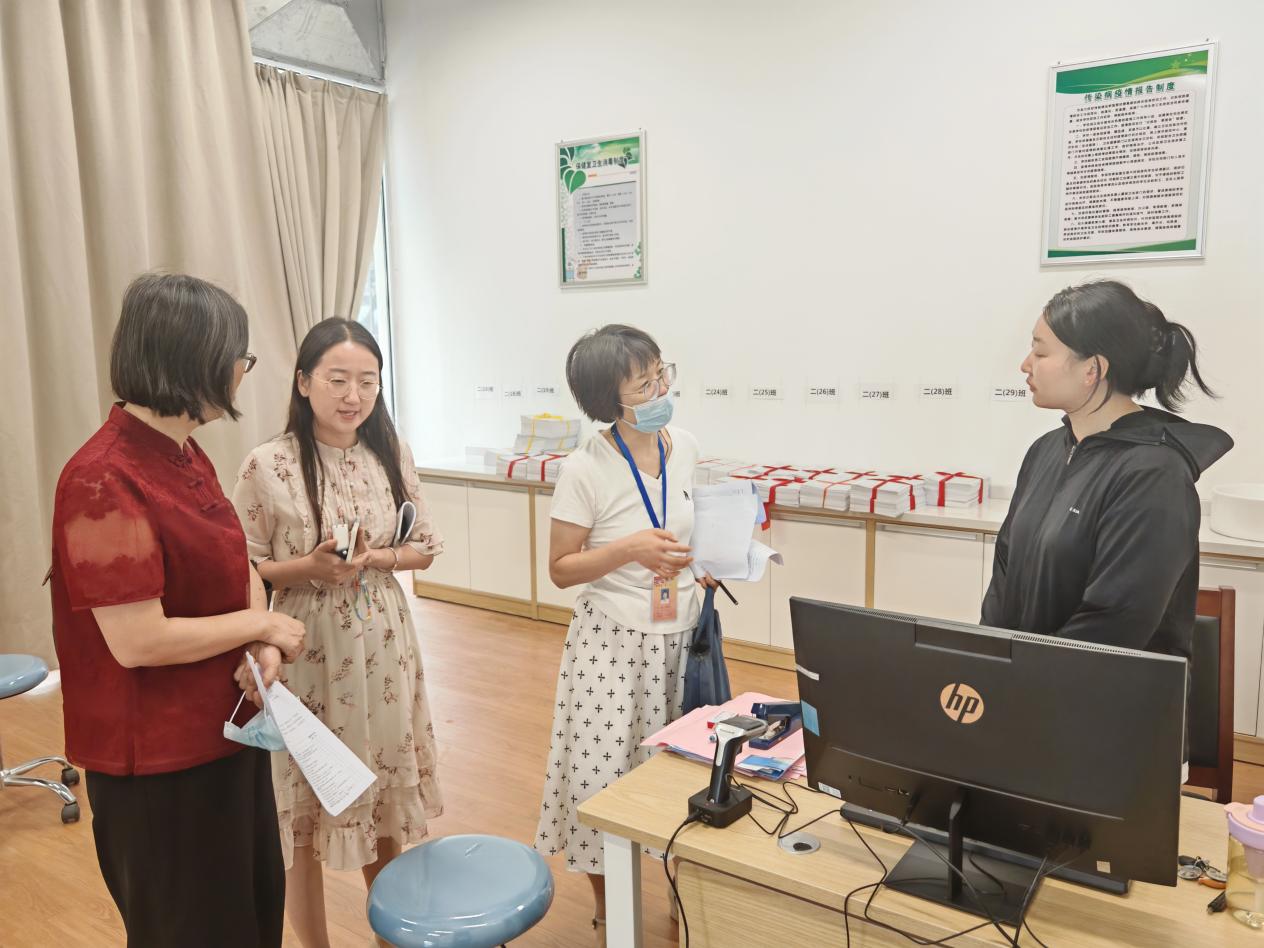 【湖畔·协同育人】开学工作稳推进，专项督导促提升——金陵小学（仙林湖校区）9月专项督导_html_1060bab3.jpg