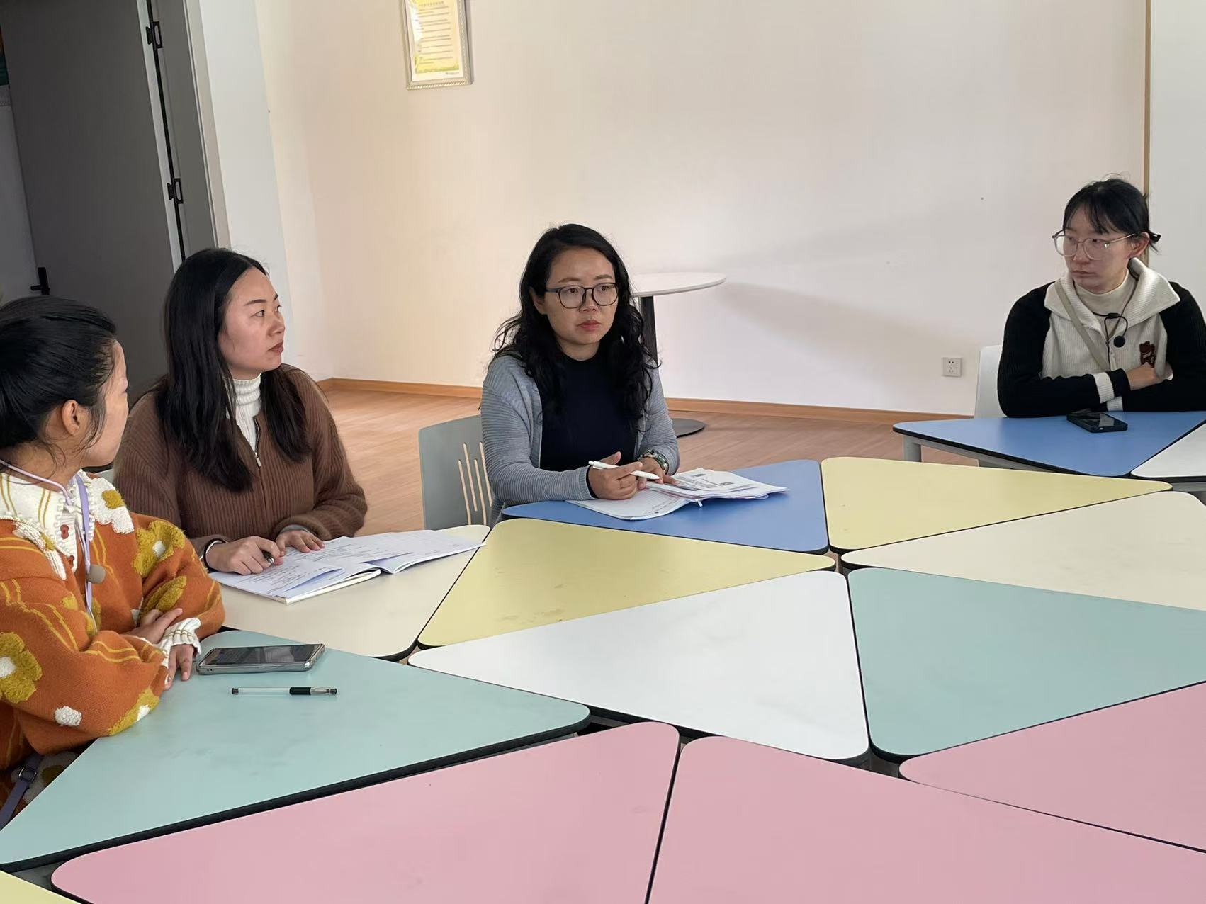 【湖畔·德育研习】交流促提升 聚力共成长——一年级班主任工作会议_html_3073d164.jpg