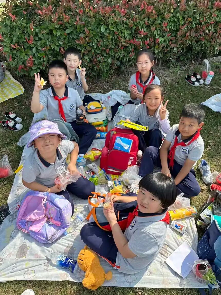 【湖畔·学生活动】感受自然之美——金陵小学（仙林湖校区）二年级秋季综合实践活动_html_54a7ff1a.jpg