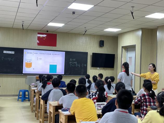 【湖畔光影】数学校本研修之课例研讨（128）_html_44ae6465.jpg