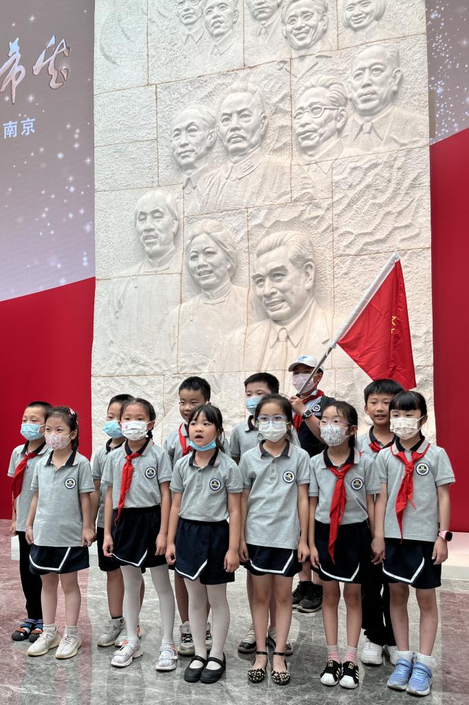 【红领巾寻访】星火燎原少年行 红色基因代代传  —金陵小学广志路校区一6中队寻访活动_html_m1f308176.jpg