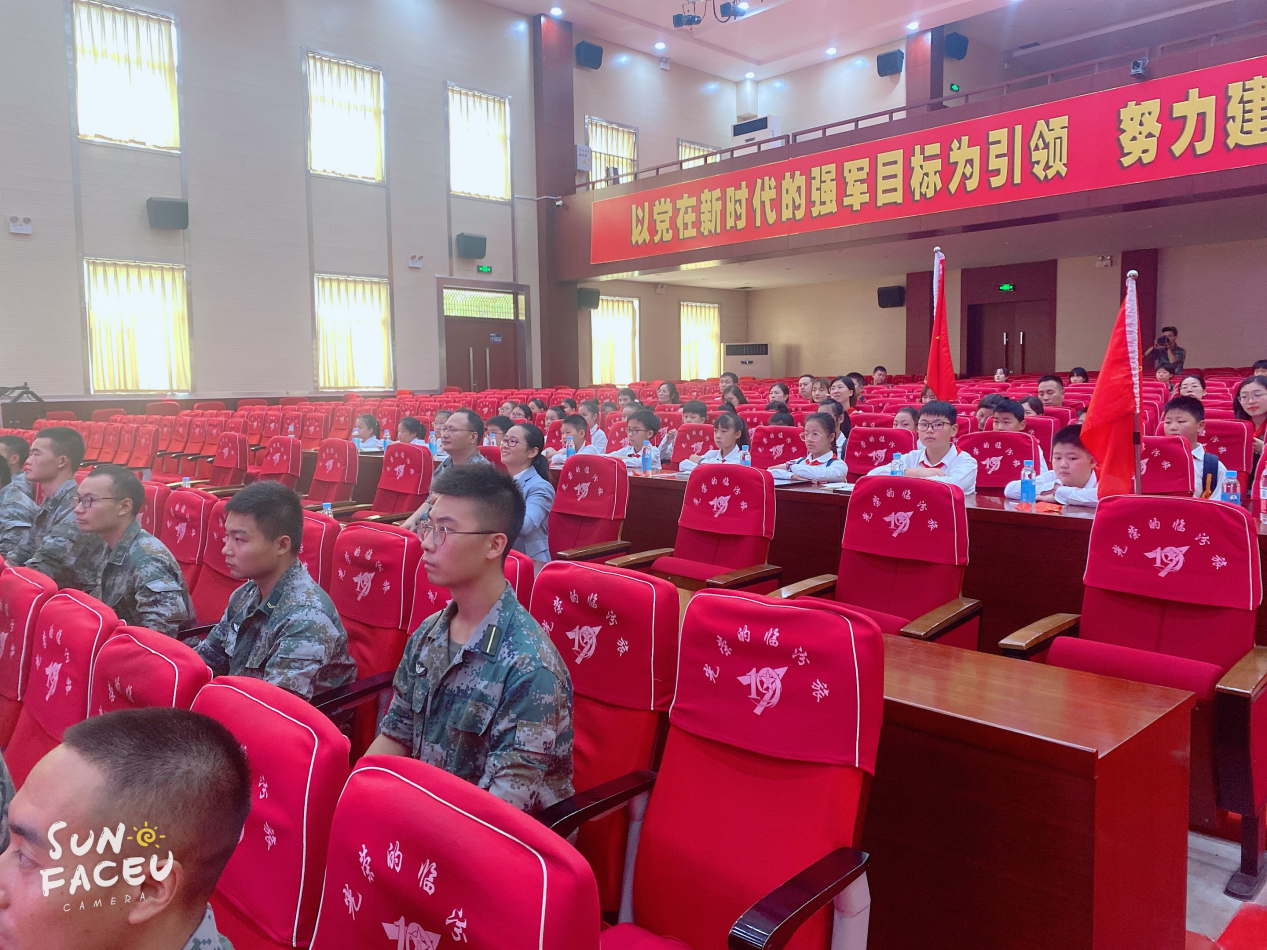 【红领巾寻访】喜迎二十大，共筑强军梦——南京市金陵小学红领巾走进临汾旅共庆“八一”建军节活动_html_1ed75db9.png