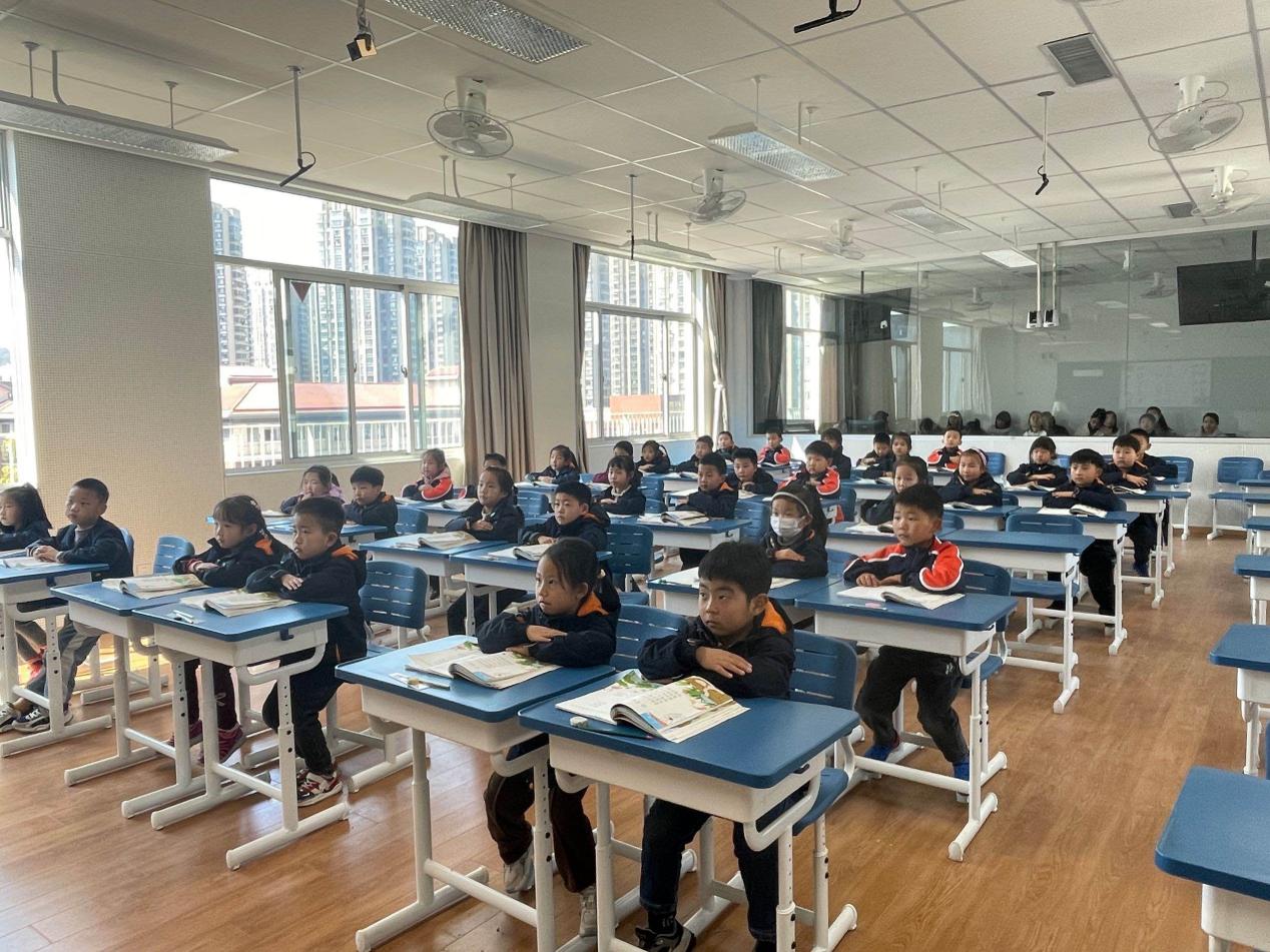 【湖畔· 童化课堂】春日意浓浓，同研共成长——记金陵小学（仙林湖校区）语文大组教研_html_5ab84d9f.jpg