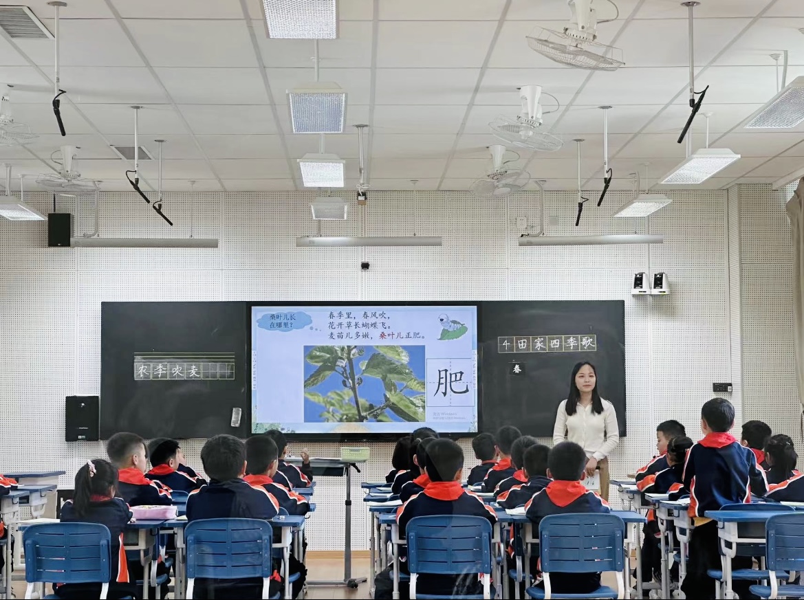 【湖畔·童化课堂】立足语言实践 扎实语文课堂——语文校本研修之课例研讨_html_m60a104f6.jpg