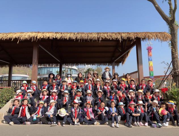 【湖畔·先锋示范】仰望浩瀚碧空，雏鹰振翅齐飞——2022-2023学年先进班集体事迹介绍（3）_html_m2022bad6.jpg