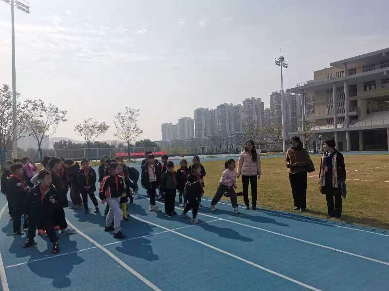 【湖畔·协同育人】督导入校护成长，携手共育新样态——金陵小学（仙林湖校区）11月专项督导_html_m39508bdd.jpg
