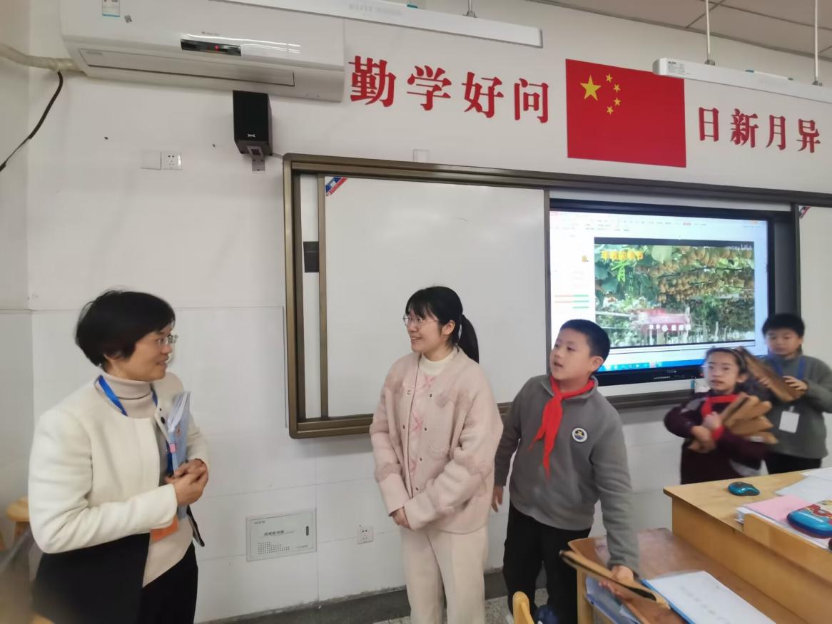 【湖畔·协同育人】督“双减”情况，促质量提升——记金陵小学（仙林湖校区）11月“双减”专项督导_html_1d8ebee5.jpg