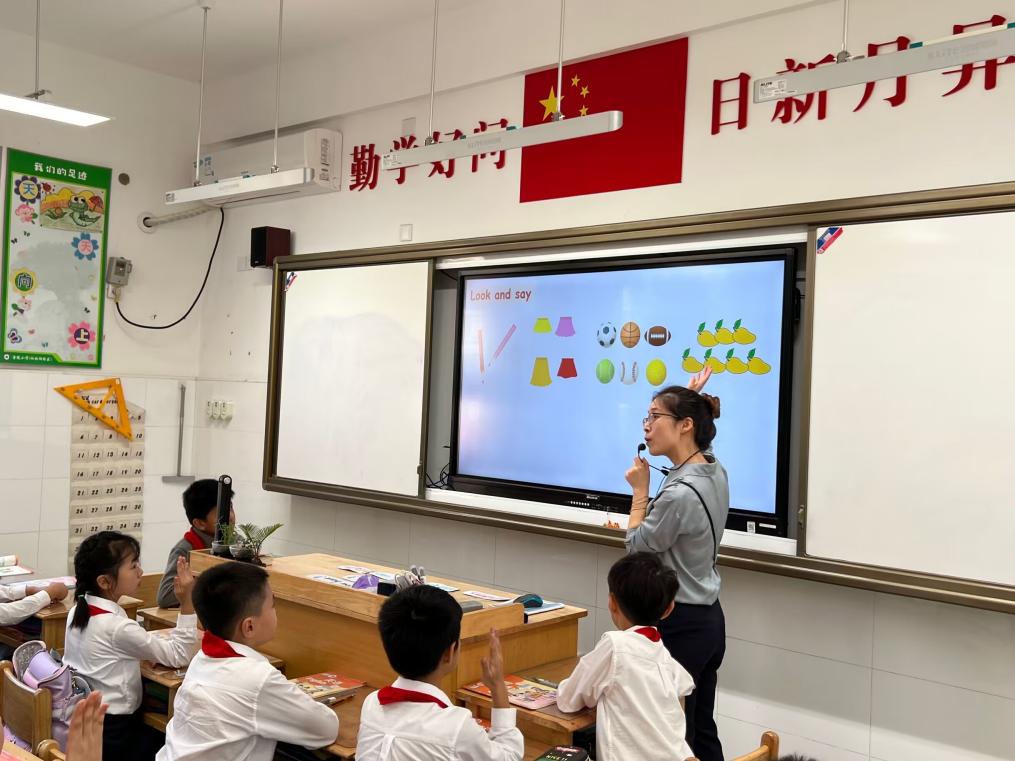 坚守督学责任 坚持督导创新_html_6533353a.jpg