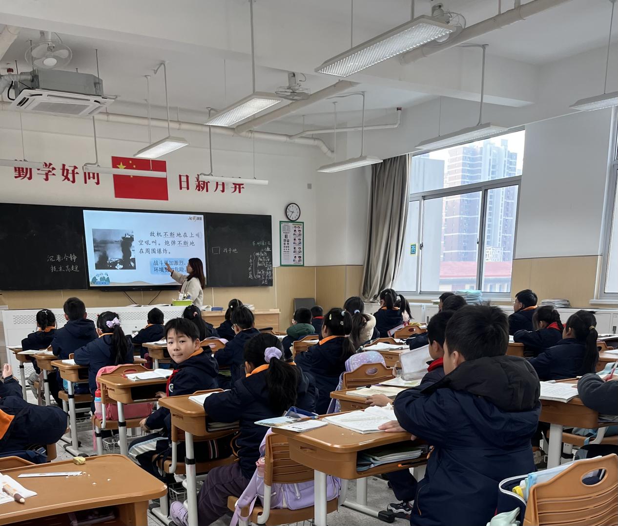 【湖畔·童化课堂】“教”学路漫漫 “研”途皆风景——记金陵小学（仙林湖校区）三年级语文组教研活动_html_m38be3719.jpg
