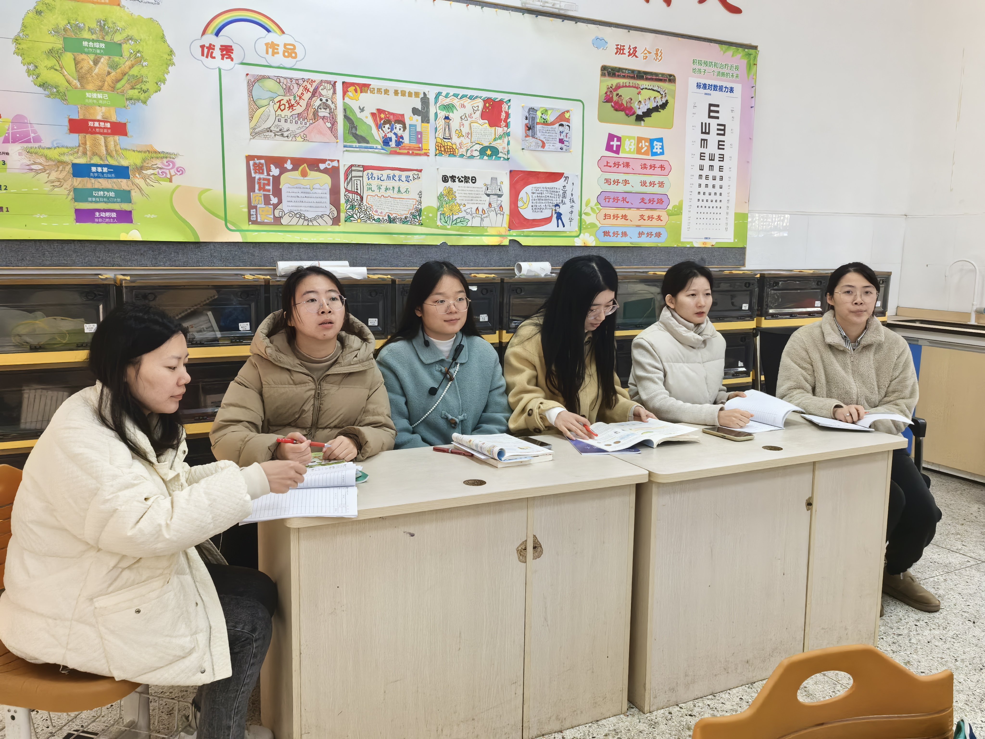 【湖畔·童化课堂】联系实际生活，渗透数学思想——数学校本研修之课例研讨（233）_html_m2390ba29.jpg