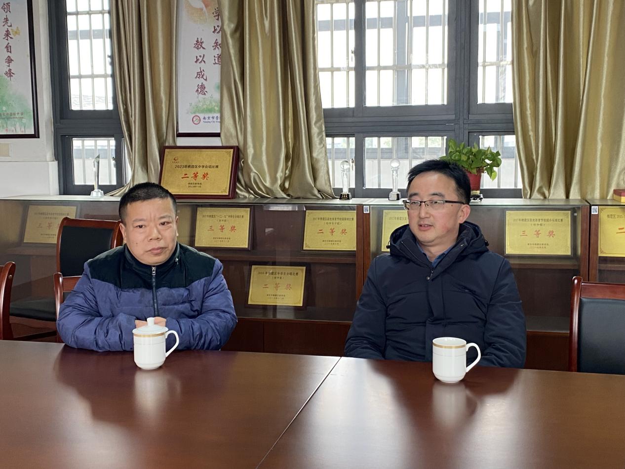 1，14关工委走访困难学生_html_37cf8cf0.jpg