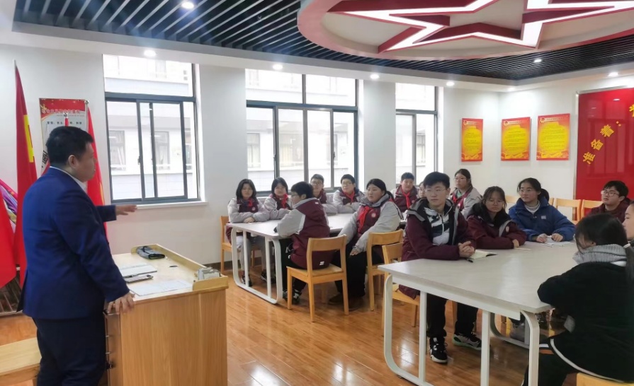 营防中学心育委员会议2022.12.9_html_m5d654877.jpg