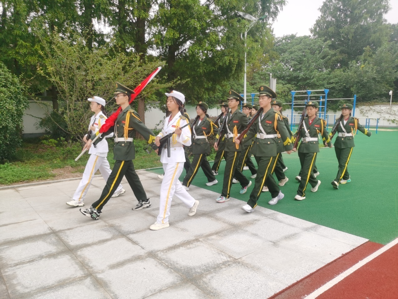 为青春护航 与法治同行_html_7a25ef9f.jpg