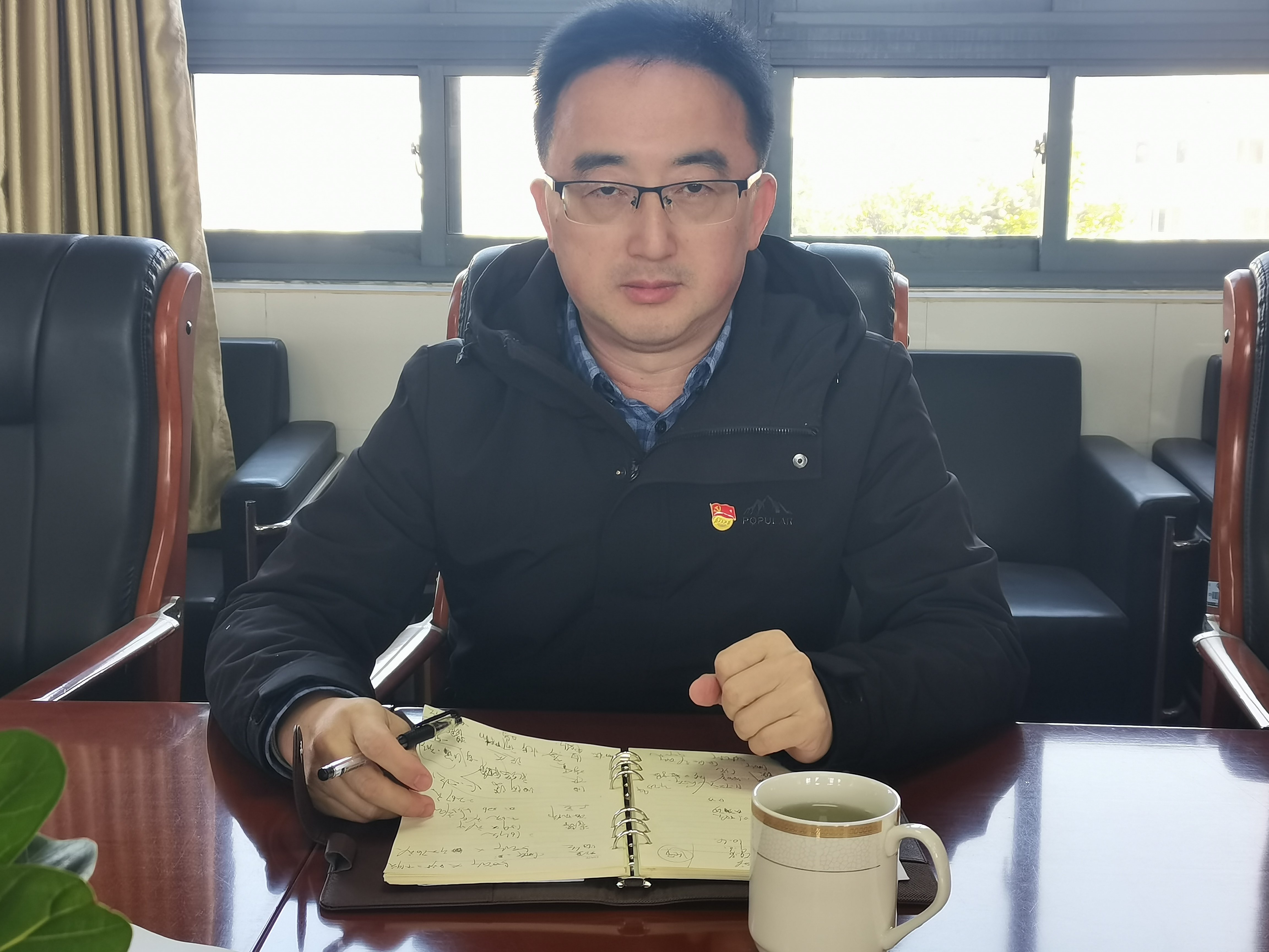南京市营防中学党支部召开《论教育》专题党课_html_m601a7d62.jpg