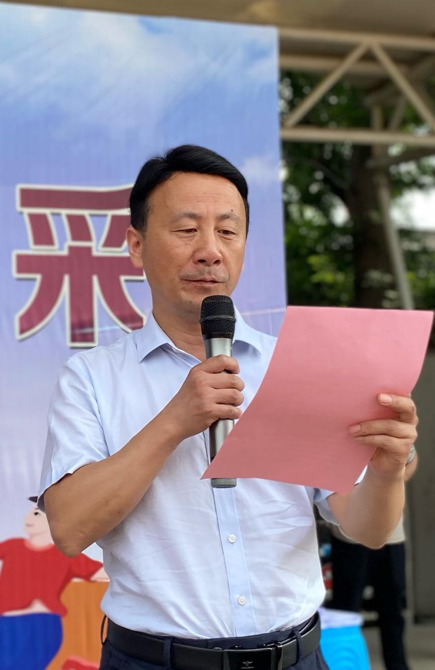 5.20 运动会_html_m76676eab.jpg