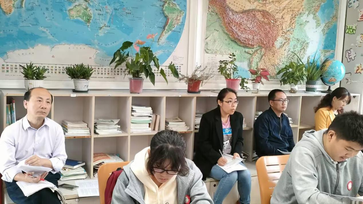 10月份区优青、区教坛新秀展示课_html_m66e78fe4.jpg