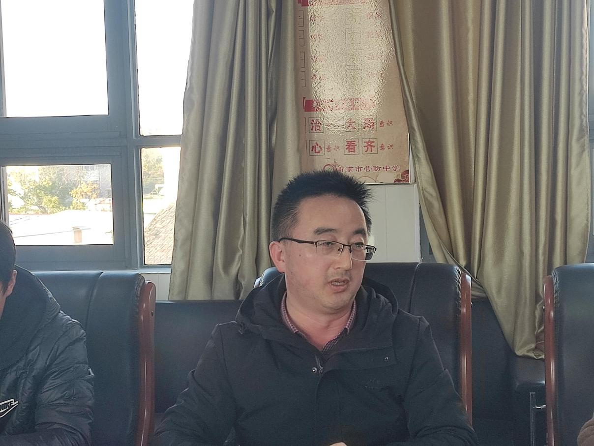 学习模范教师，传承榜样力量，不负教育使命_html_m78bd200d.jpg
