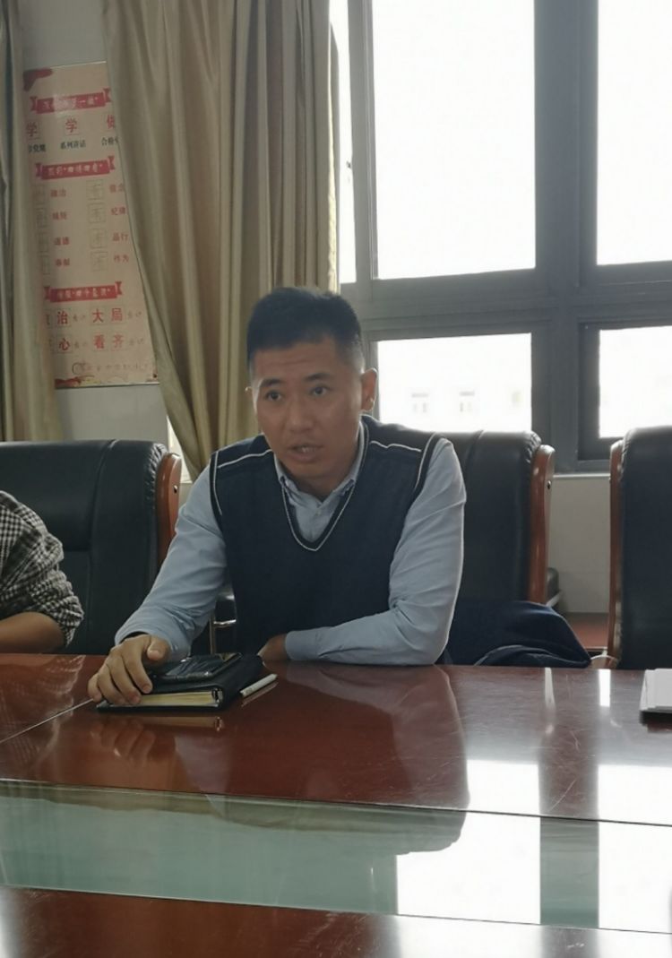 10月德育会议_html_m28ac3f42.jpg