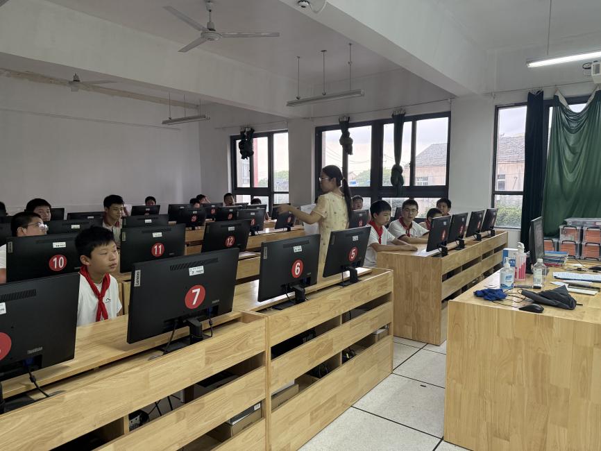 9.19 社团活动_html_7f96ca13.jpg