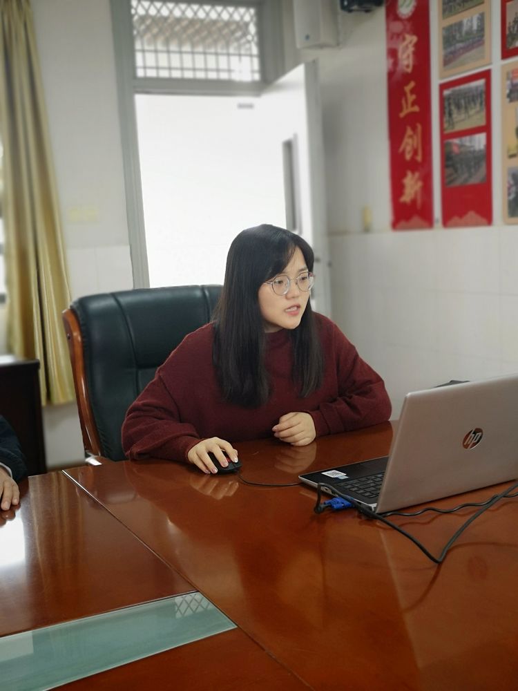 十月德育会议_html_52c5150c.jpg