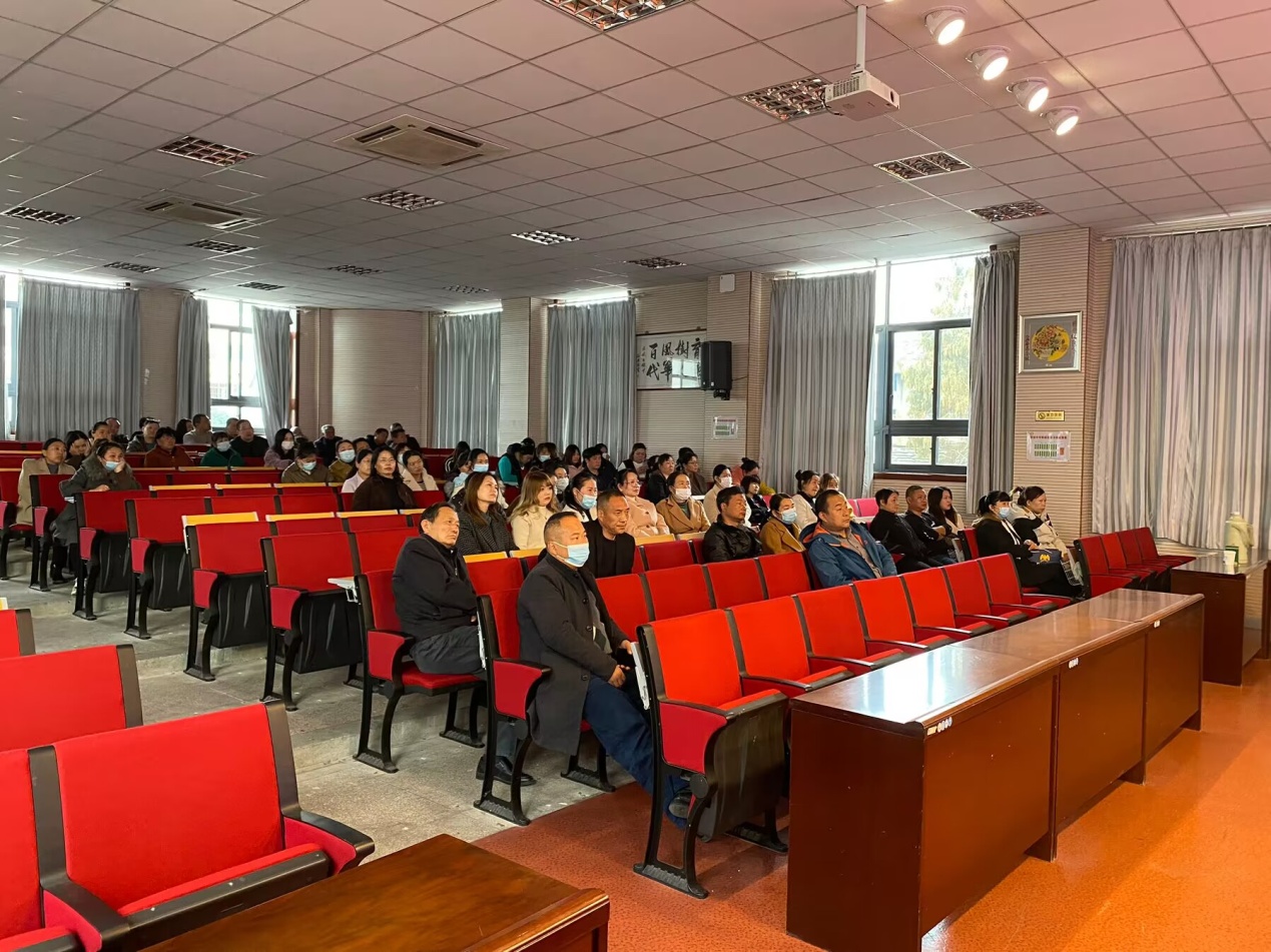【营防中学九年级家长会新闻稿】_html_m33b2fac4.jpg