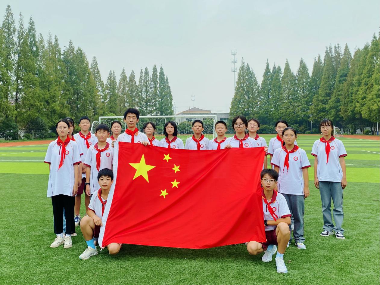 10.8 国庆节新闻_html_m56c795d8.jpg