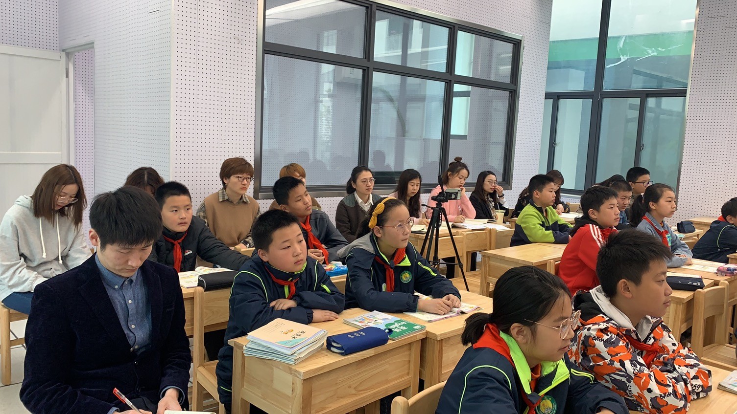 【悦群燕小】以教促研，以研兴教 —英语组校本研修活动（三）