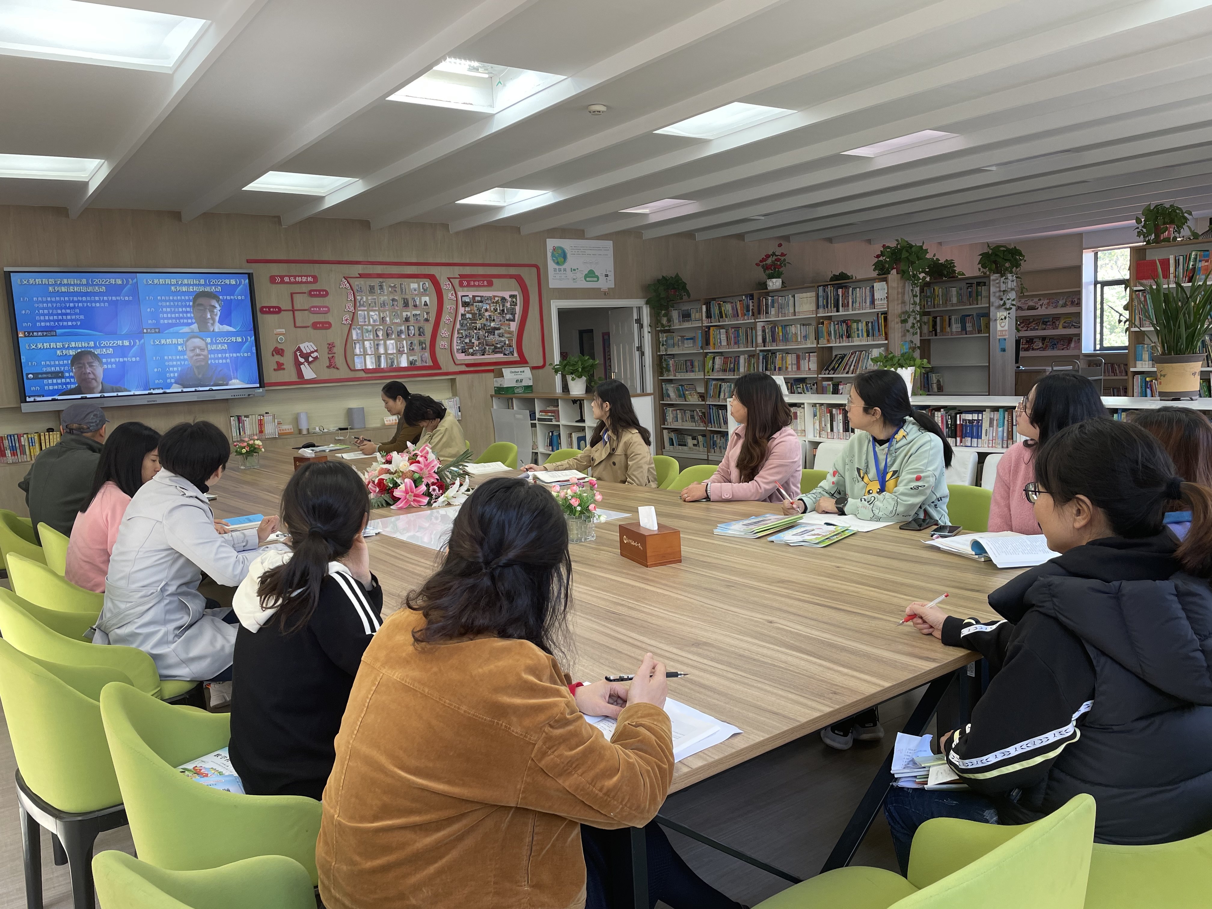 数学教研组活动新闻（二）_html_m1933cf37.jpg