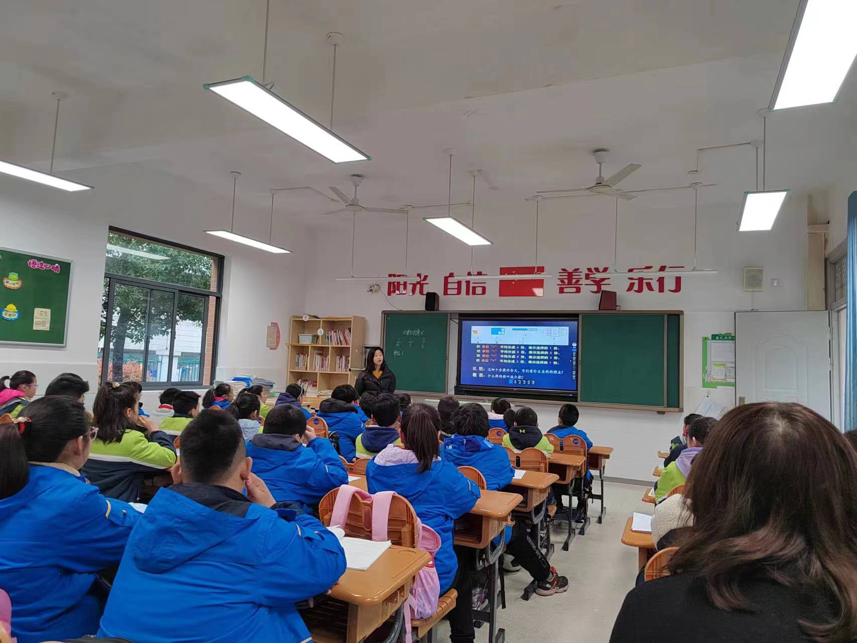 数学组新闻五(4.26)_html_m5aedfd47.jpg