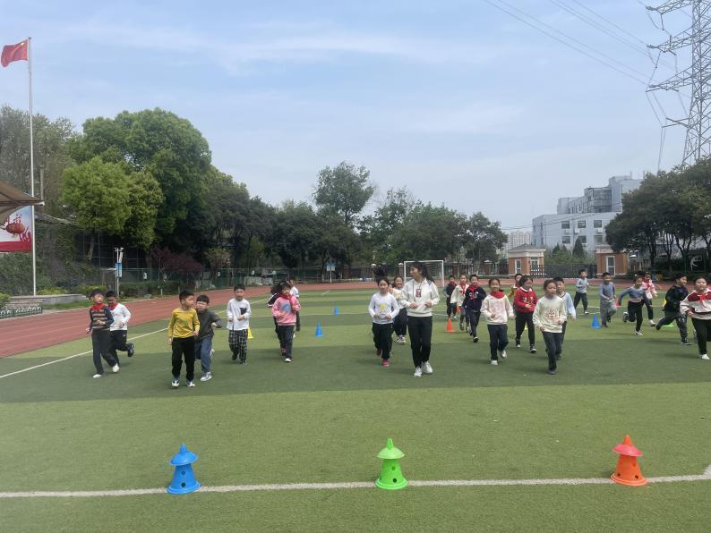 主题课例月报道_html_m2849927c.jpg