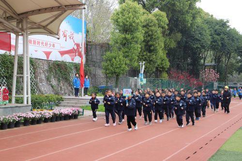 幕府山庄小学“阳光运动 快乐成长”春季运动会(2)(1)_html_m295c9e8e.jpg