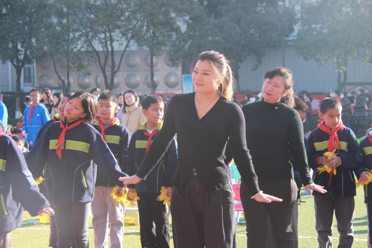 幕府山庄小学第六届冬季运动会(1)_html_1714d01.jpg