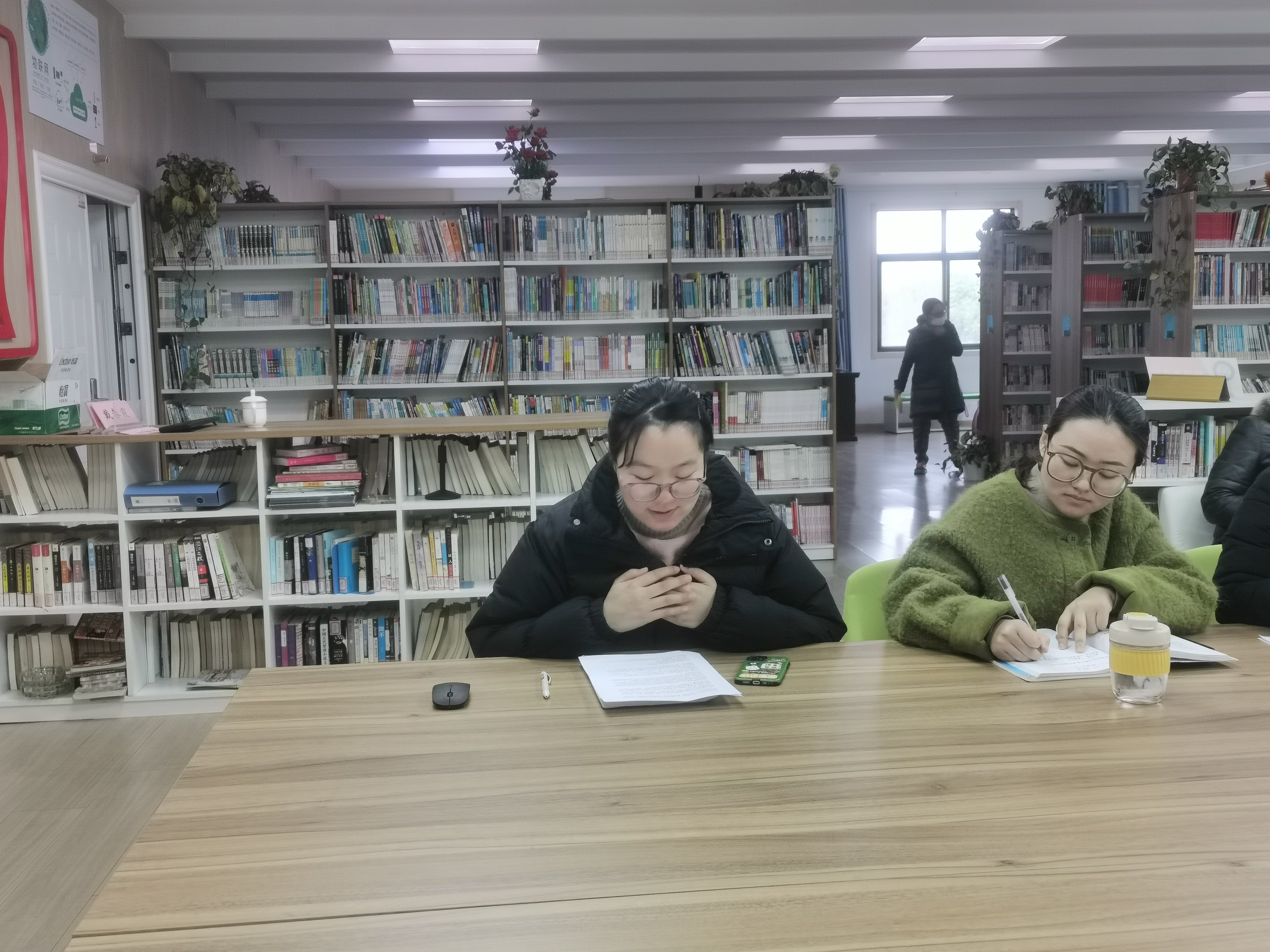 3.17青年教师课标学习分享_html_294104ed.jpg