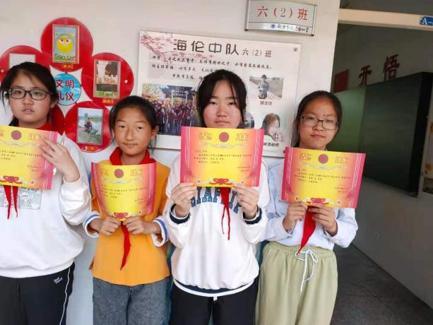 20210509英语组母亲节主题活动（王璐写）_html_m601004f2.jpg