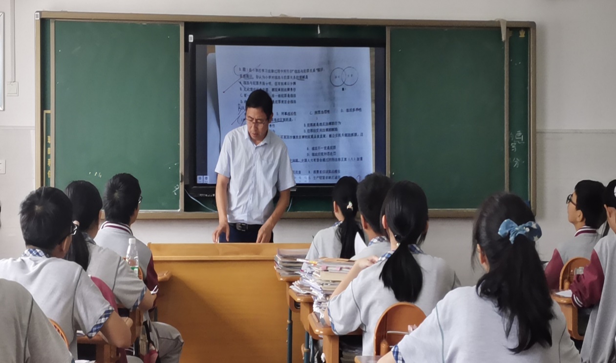 跬步不休九转功成记2017届中桥中学优秀毕业生风采文稿_html_f1a70c1.jpg