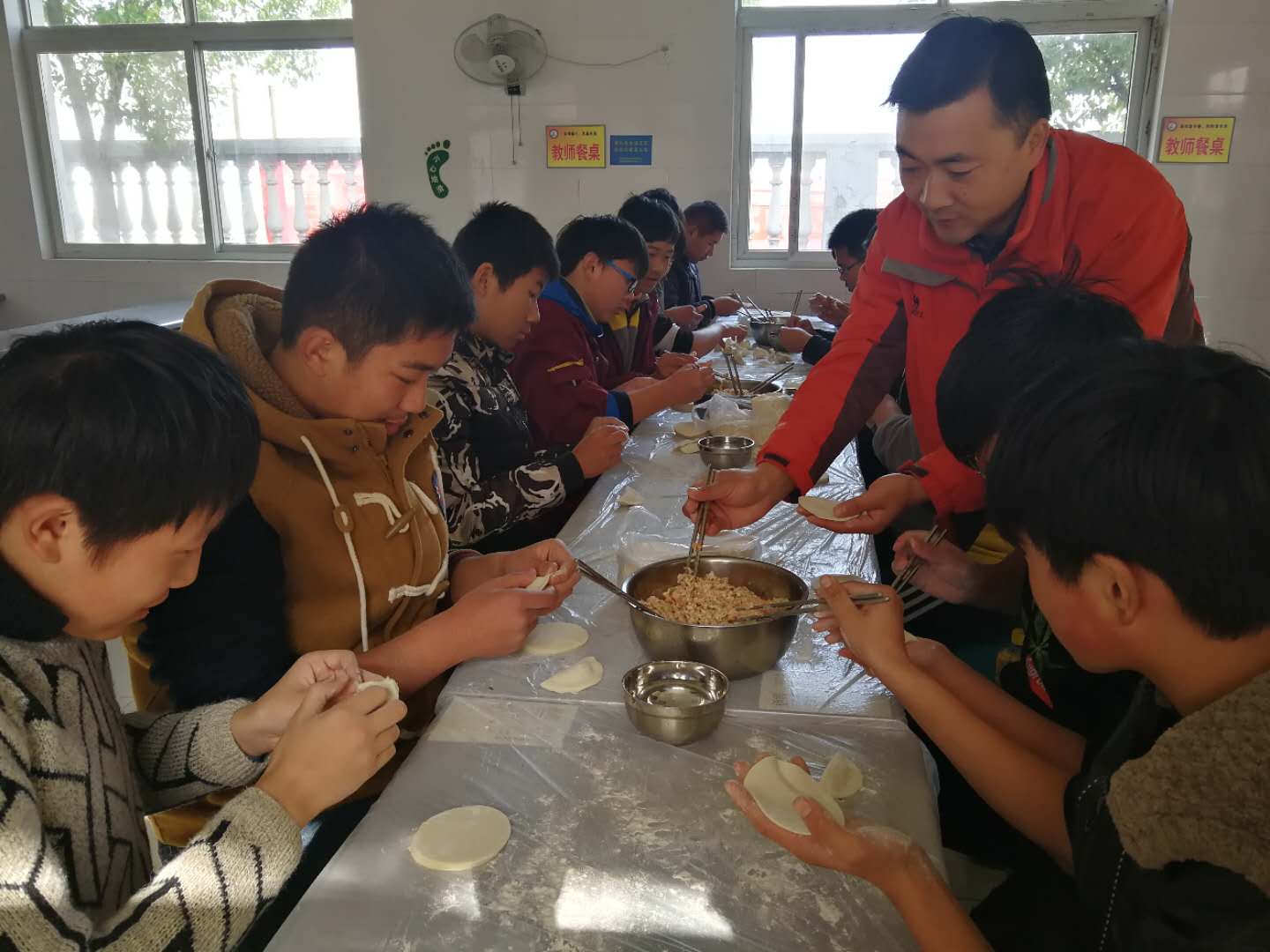 跬步不休九转功成记2017届中桥中学优秀毕业生风采文稿_html_4c44ebb8.jpg