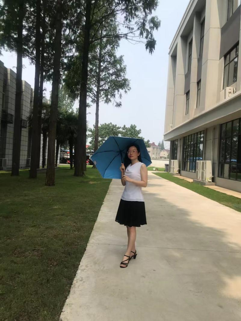 肖瑶的事迹_html_4c8f45c8.jpg